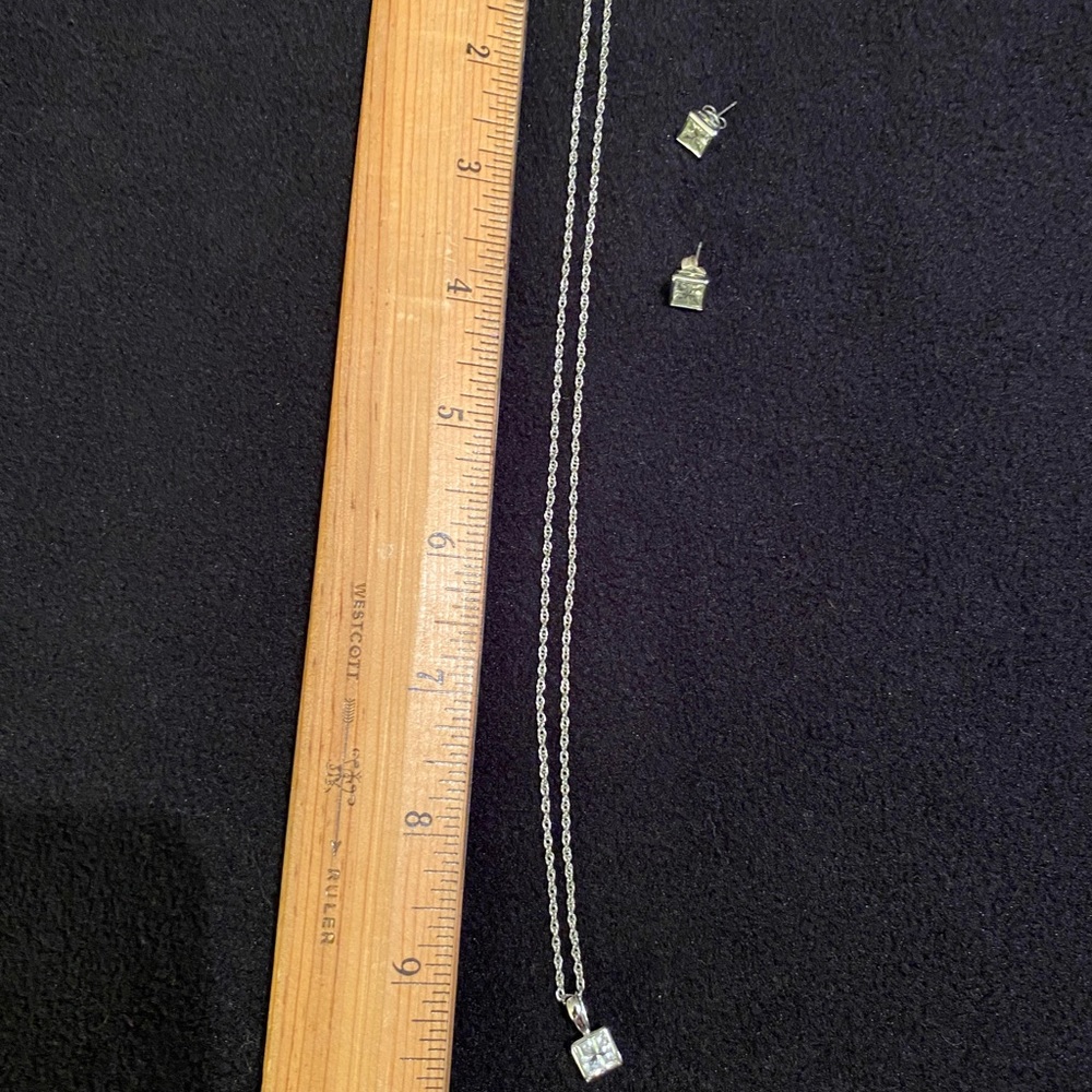 Crystal silver necklace and earrings set